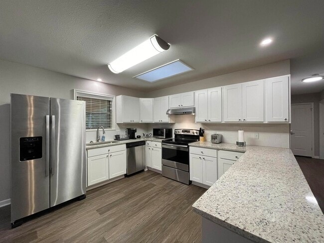 6503 Chaparral St in Texarkana, TX - Building Photo - Building Photo