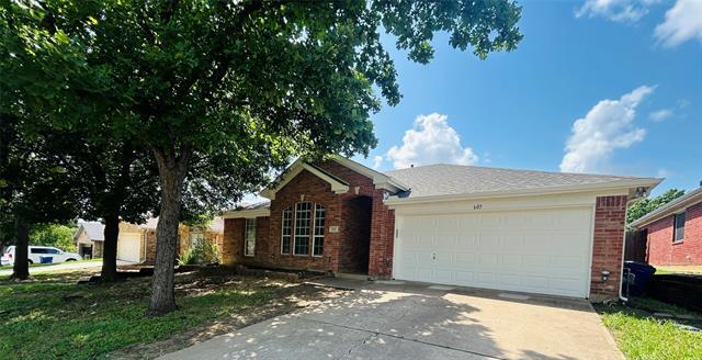 605 Douglas Dr in Mansfield, TX - Building Photo - Building Photo