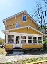 217 McLane Ave in Morgantown, WV - Building Photo