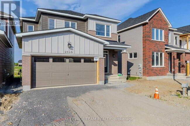 2060 POSTILION St in Ottawa, ON - Building Photo - Building Photo