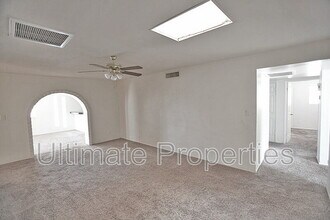 4821 W Altadena Ave in Glendale, AZ - Building Photo - Building Photo