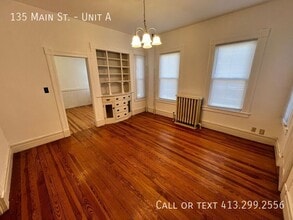 135 Main St-Unit -Unit A in Indian Orchard, MA - Foto de edificio - Building Photo