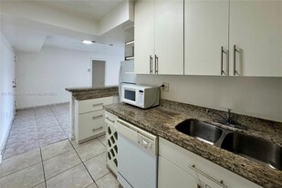 4803 NW 7th St in Miami, FL - Building Photo - Building Photo