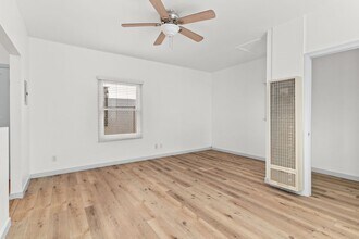 526 Magnolia Ave in Long Beach, CA - Foto de edificio - Building Photo