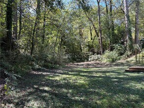 2173 Monterey Dr NW in Atlanta, GA - Building Photo - Building Photo