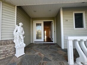 24 Edwin Ln in Thomaston, CT - Building Photo - Building Photo