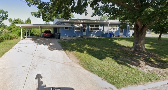 2237 Mt Vernon Rd SE in Cedar Rapids, IA - Building Photo - Building Photo