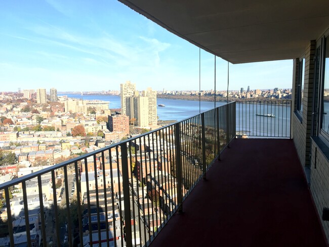 6040 Boulevard E, Unit 30B
