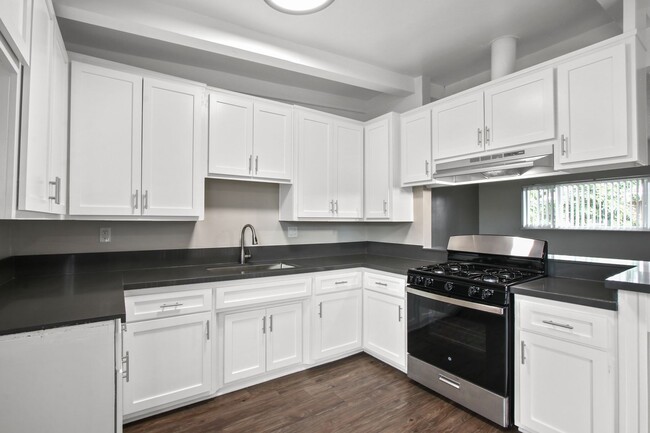 Stillman Apartments in Redlands, CA - Building Photo - Interior Photo