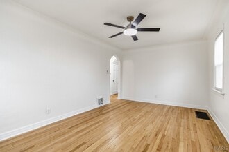 5826 Telegraph Rd in St. Louis, MO - Building Photo - Building Photo