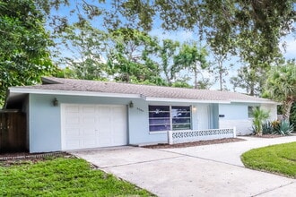 5795 Hillside St in Seminole, FL - Building Photo - Building Photo