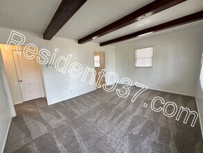 142 Circle Dr W in Dayton, OH - Building Photo - Building Photo