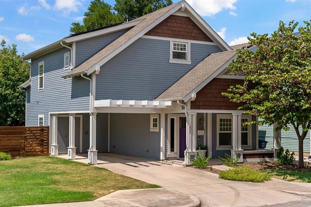 833 N Van Buren Ave in Dallas, TX - Building Photo
