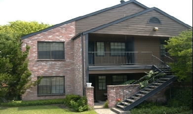 Woodside Condominiums in San Antonio, TX - Building Photo