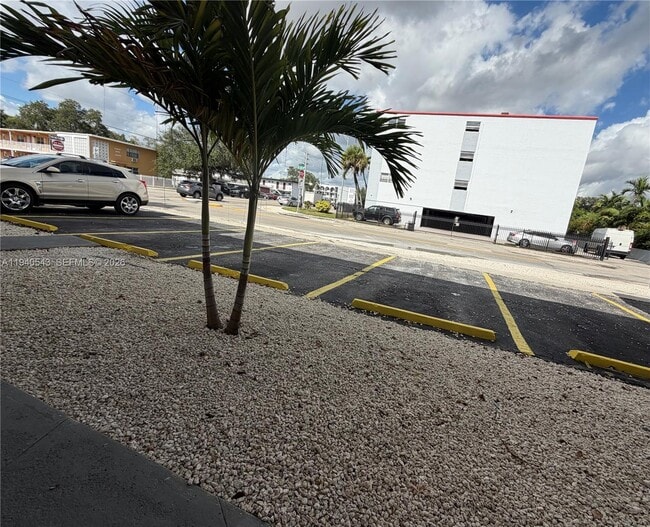 600 NE 142nd St in North Miami, FL - Building Photo - Building Photo