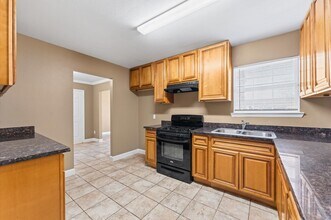 5647 Belmark St in Houston, TX - Building Photo - Building Photo
