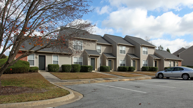 Greenwood in Clayton, NC - Foto de edificio - Building Photo