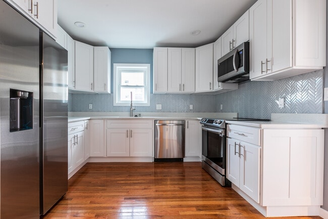 6 Gannett St, Unit 2