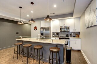 1912 8th St NW, Unit A in Washington, DC - Building Photo - Building Photo