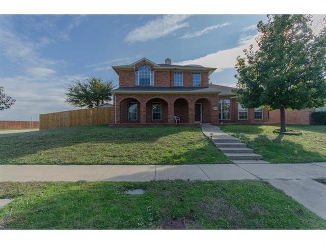 property at 1532 Tanglewood Dr