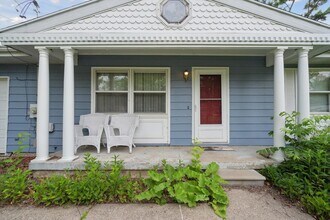 212 Fulton Blvd, Unit Large 2 Bedrooms 05-0070 in Parma, MI - Building Photo - Building Photo