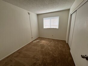 44510 16th St E in Lancaster, CA - Building Photo - Building Photo