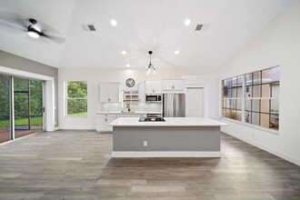 576 SW St Kitts Cove, Unit 1404 in Port St. Lucie, FL - Building Photo - Building Photo
