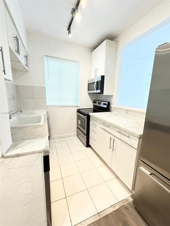 1611 Euclid Ave in Miami Beach, FL - Building Photo
