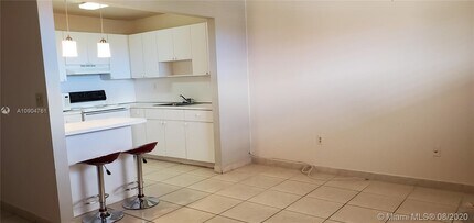 10735 SW 3rd St in Miami, FL - Building Photo - Building Photo