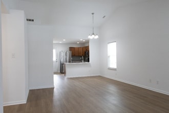 931 Maidstone Ave in Westfield, IN - Foto de edificio - Building Photo