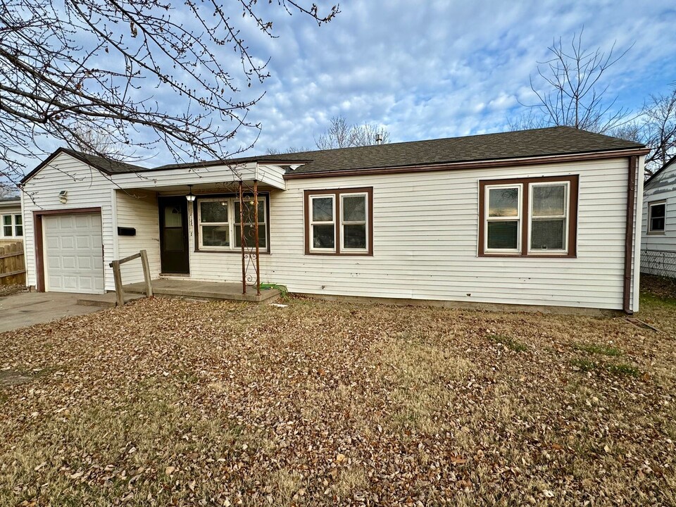 3132 S Millwood Ave in Wichita, KS - Building Photo