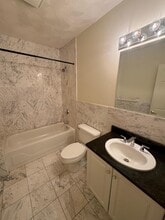 373 Highland Ave, Unit 303 in Somerville, MA - Building Photo - Building Photo