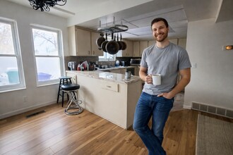 333 E 300 N in Centerville, UT - Foto de edificio - Building Photo