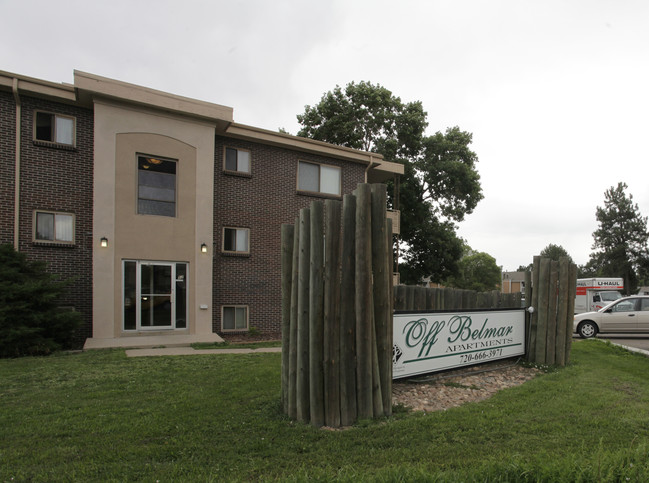 Off Belmar Apartments in Lakewood, CO - Foto de edificio - Building Photo