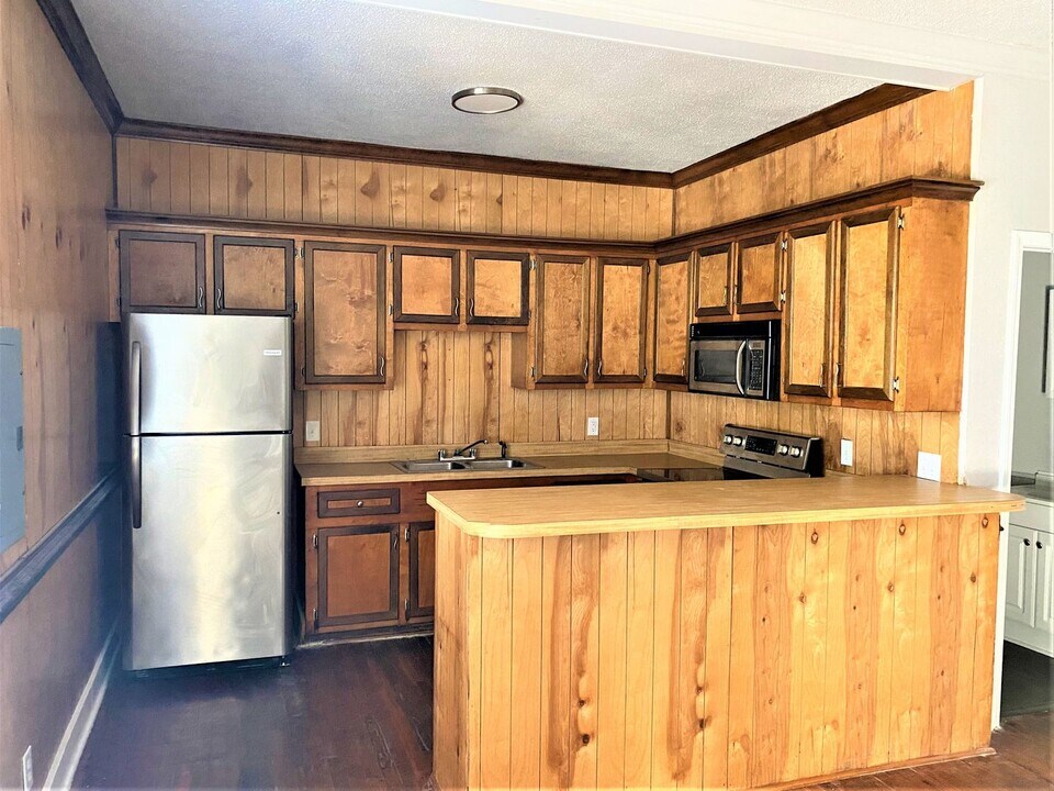 753 Center St in West Columbia, SC - Building Photo