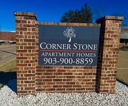 Corner Stone Apartments in Commerce, TX - Foto de edificio - Building Photo