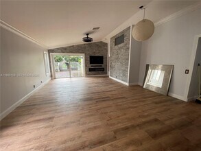 4314 Mahogany Ridge Dr in Weston, FL - Building Photo - Building Photo