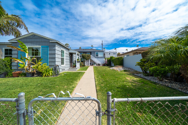 property at 4866 Muir Ave