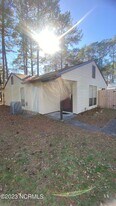 106 Twinwood Dr in Jacksonville, NC - Building Photo