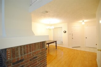 43 E Park W Dr in Houston, TX - Building Photo - Building Photo