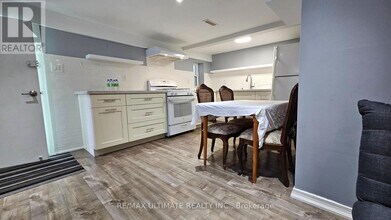 16 Failsworth Ave in Toronto, ON - Building Photo - Building Photo