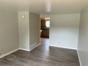 5670-5676-5676 Ironwood Ct in Columbus, OH - Building Photo - Building Photo