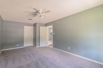 5407 Thrush Dr in Houston, TX - Building Photo - Building Photo