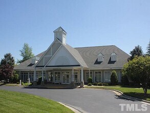 404 Sawgrass Hill Ct in Cary, NC - Building Photo - Building Photo