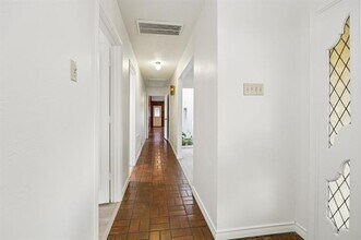 7639 Dentcrest Dr in Dallas, TX - Building Photo - Building Photo