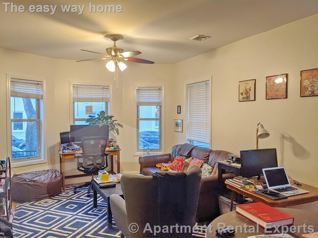56 Market St, Unit 3