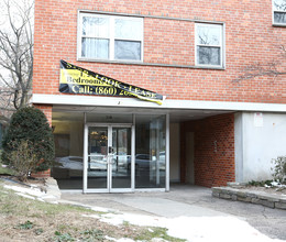 Gillette Apartments in Hartford, CT - Building Photo - Building Photo