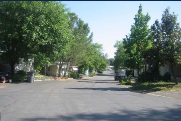 Park Villa Mobile Home Park in Redding, CA - Building Photo