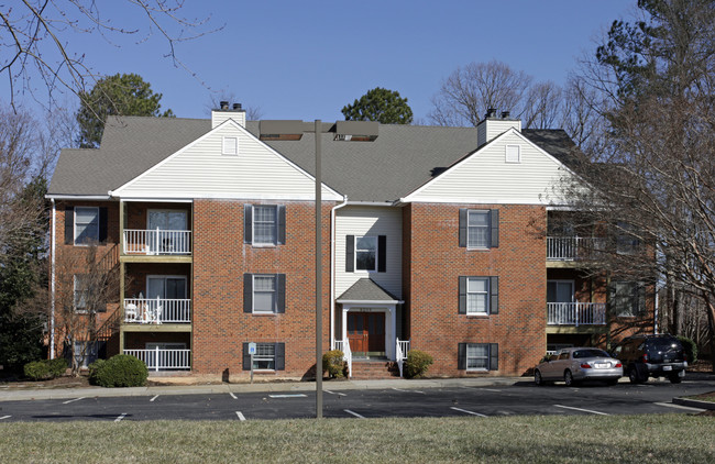 Regency Village Apartments in Richmond, VA - Building Photo - Building Photo