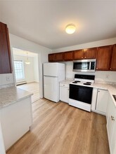 160 N Clinton St in Poughkeepsie, NY - Building Photo - Building Photo